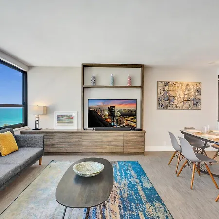 Luxury Condo With Resort Amenities Pools Gym And Sauna 804